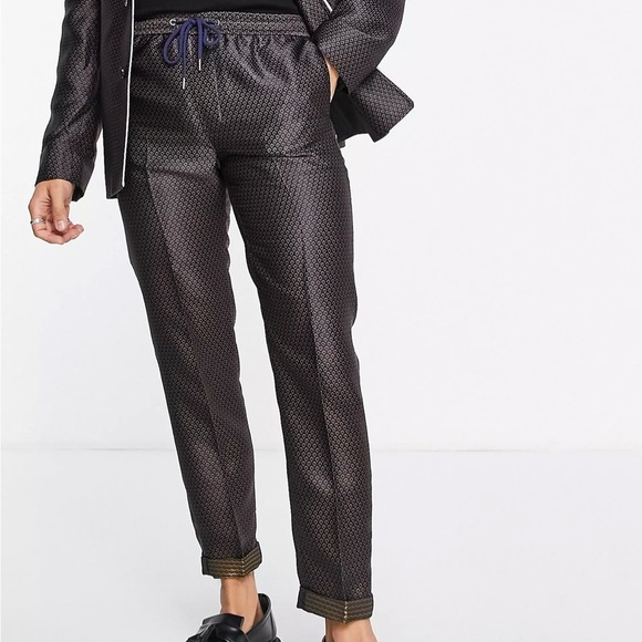 Mens suit - Picture 5 of 13